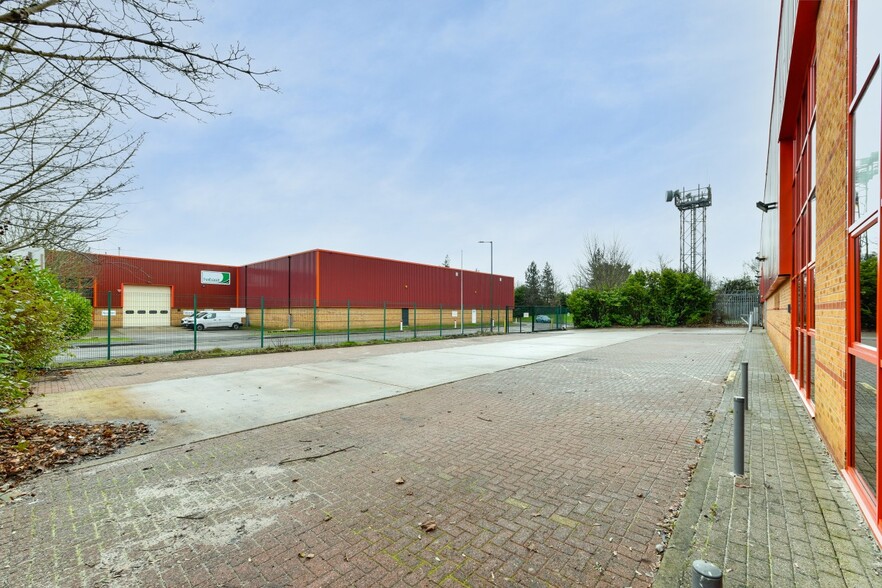 1-3 Glaisdale Pky, Nottingham for rent - Building Photo - Image 1 of 9