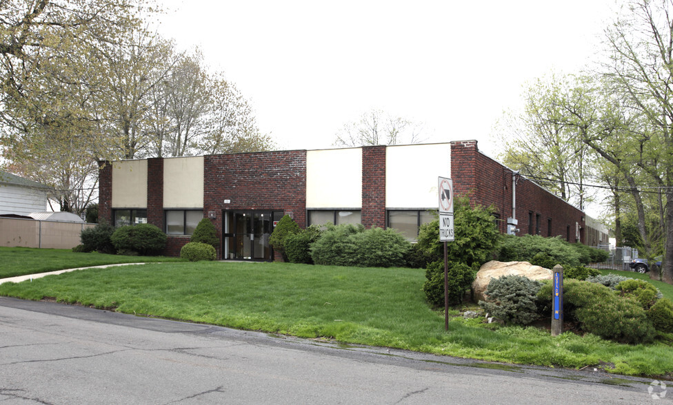 455 Ludlow Ave, Cranford, NJ for sale - Building Photo - Image 2 of 4