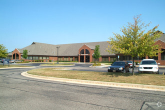 46591 Romeo Plank Rd, Macomb Township, MI for sale Primary Photo- Image 1 of 1