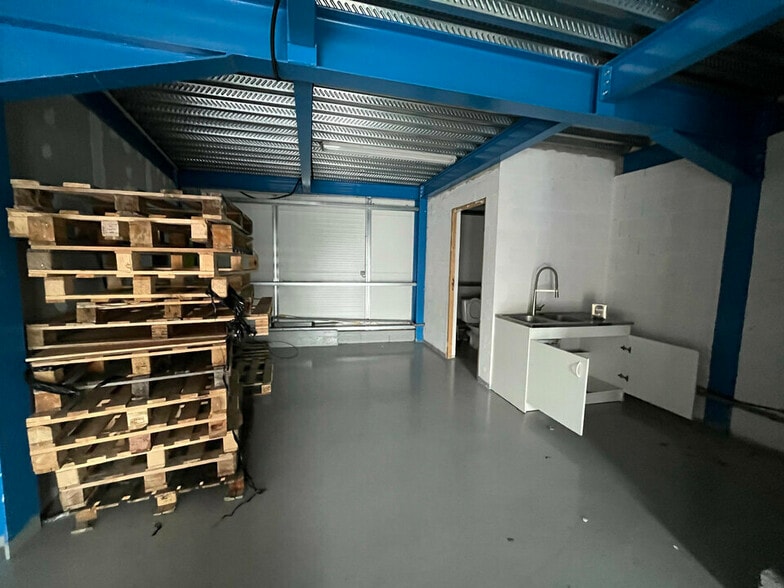 Light Industrial in Villenoy for sale - Interior Photo - Image 3 of 10