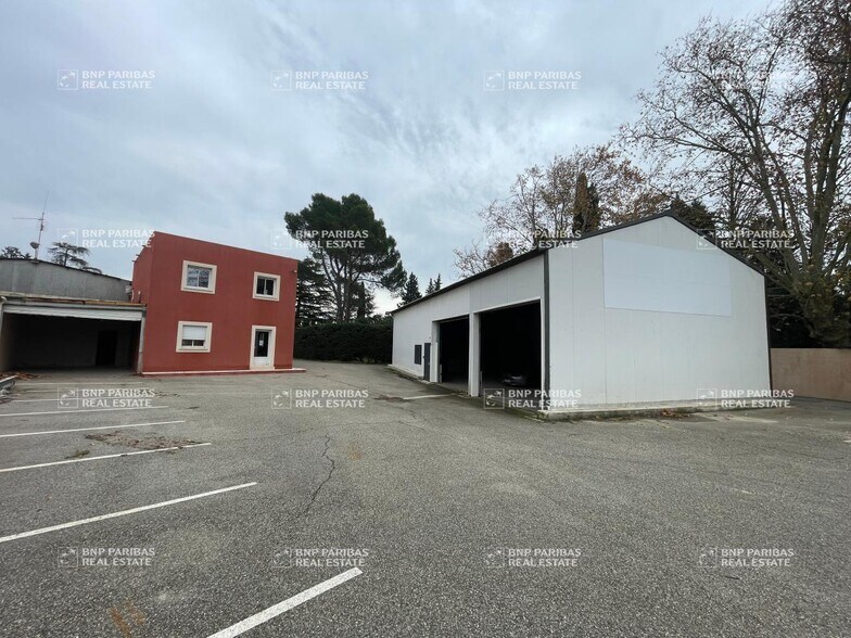 Light Industrial in Châteaurenard for sale - Building Photo - Image 3 of 11