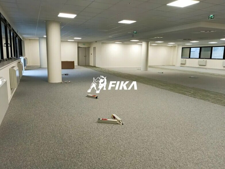 Office in Toulouse to rent - Building Photo - Image 1 of 7