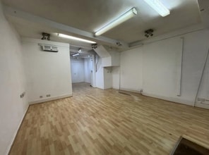 2 Church St, Monmouth to rent Interior Photo- Image 1 of 1