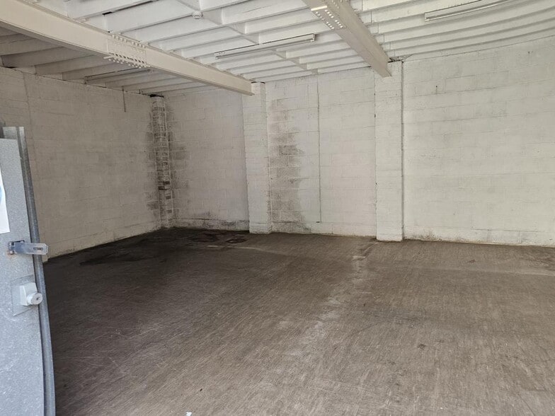 Station Path, Staines to rent - Building Photo - Image 1 of 7