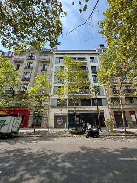 Location Bureaux 220 m²