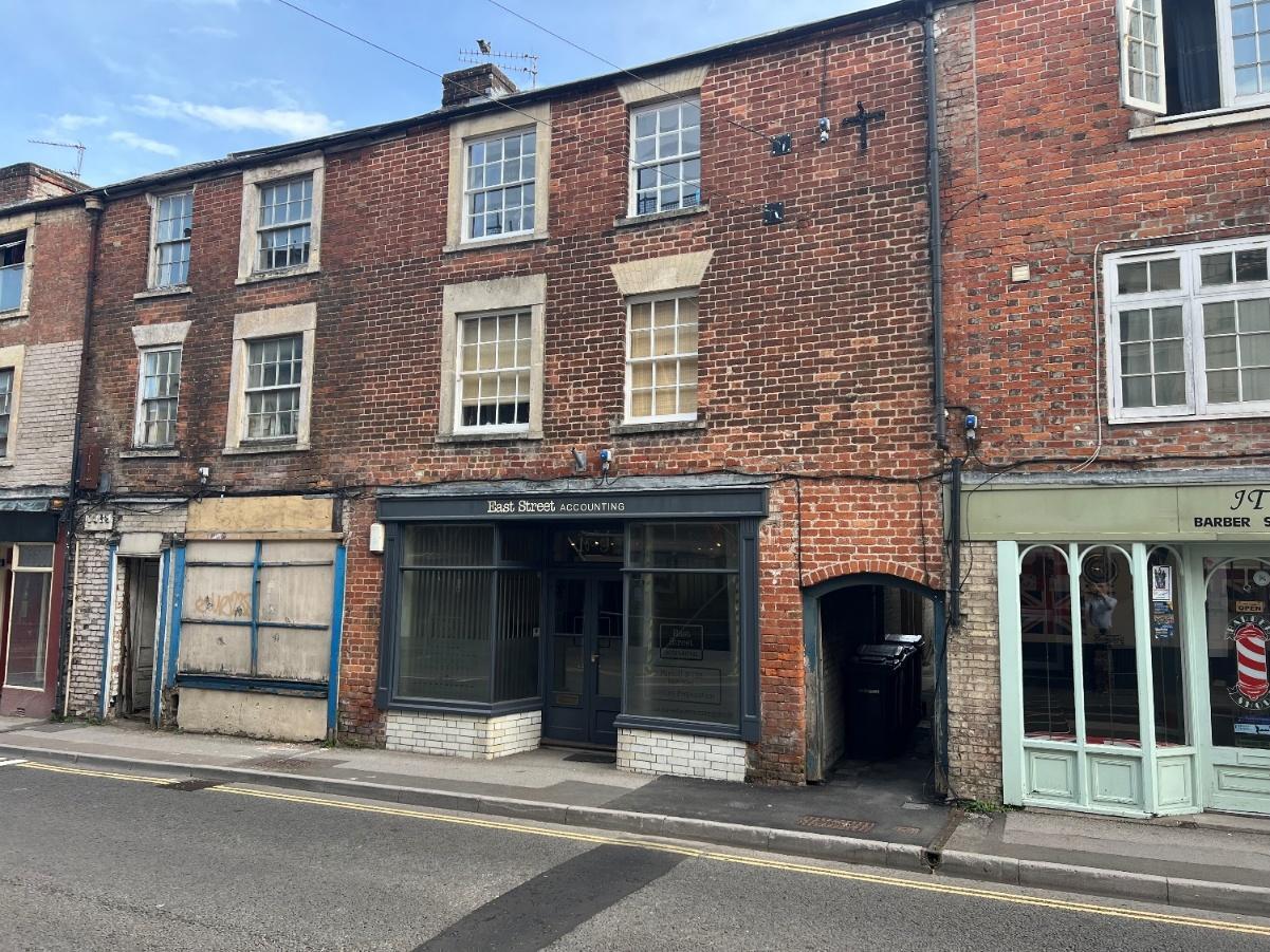 9-11 East St, Warminster for sale Primary Photo- Image 1 of 9