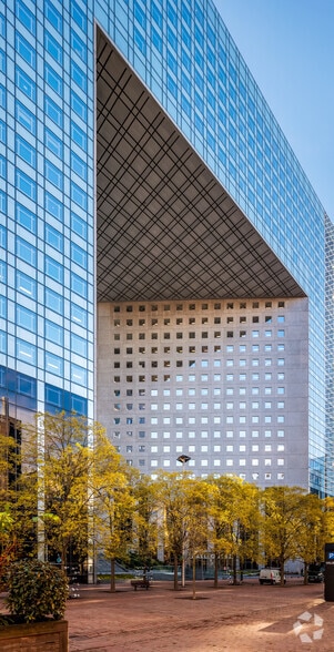 Office in Puteaux to rent - Building Photo - Image 2 of 17