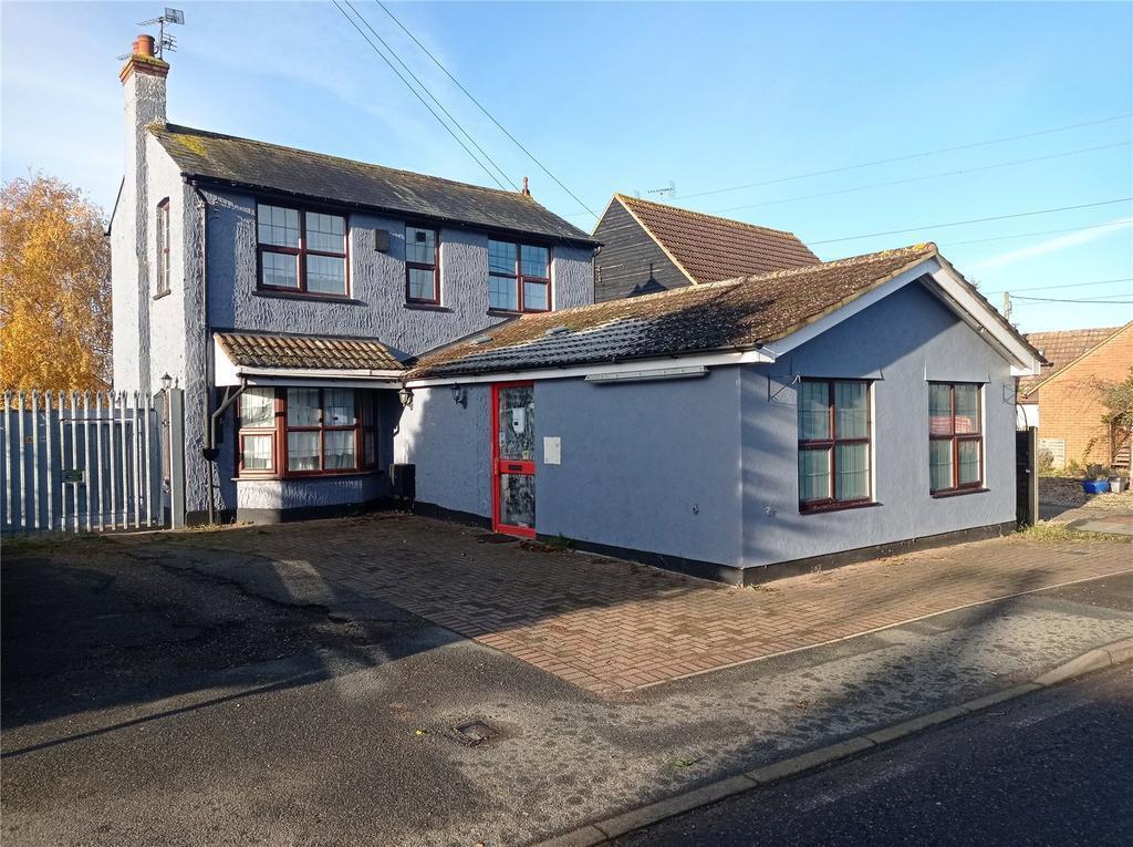 Burnham Rd, Althorne to rent Primary Photo- Image 1 of 18