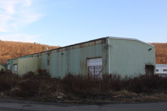 More details for 103 Breault Rd, Beacon Falls, CT - Industrial for Rent