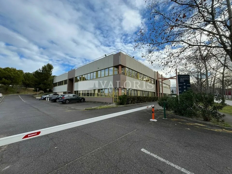 Location Bureaux 206 m² - Photo 1