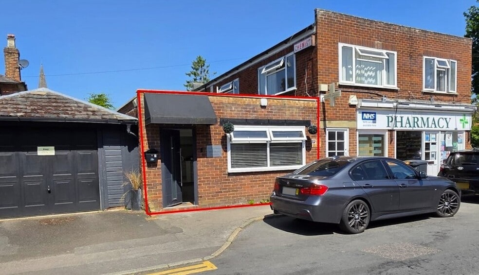 1 Riding Ln, Tonbridge for sale - Primary Photo - Image 1 of 4