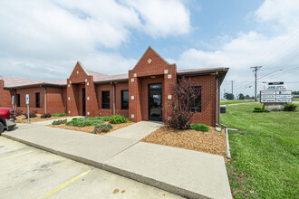 1007 S 42nd St, Mount Vernon, IL for rent Building Photo- Image 1 of 22