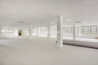 Office in Malakoff to rent Interior Photo- Image 2 of 10