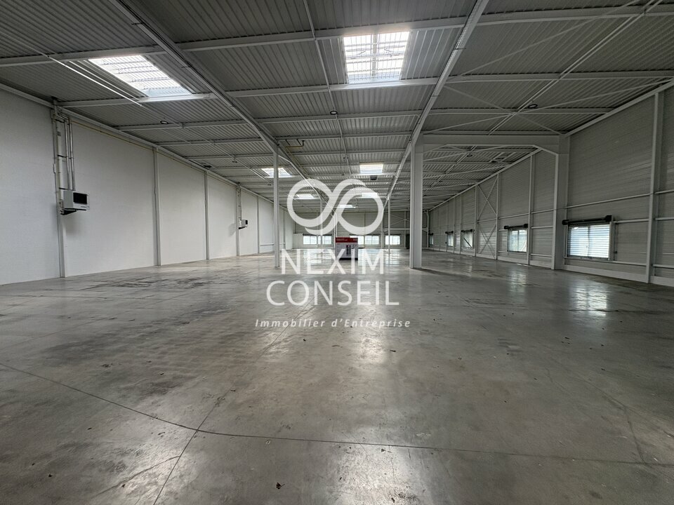 Light Industrial in Le Blanc-Mesnil to rent Interior Photo- Image 1 of 9