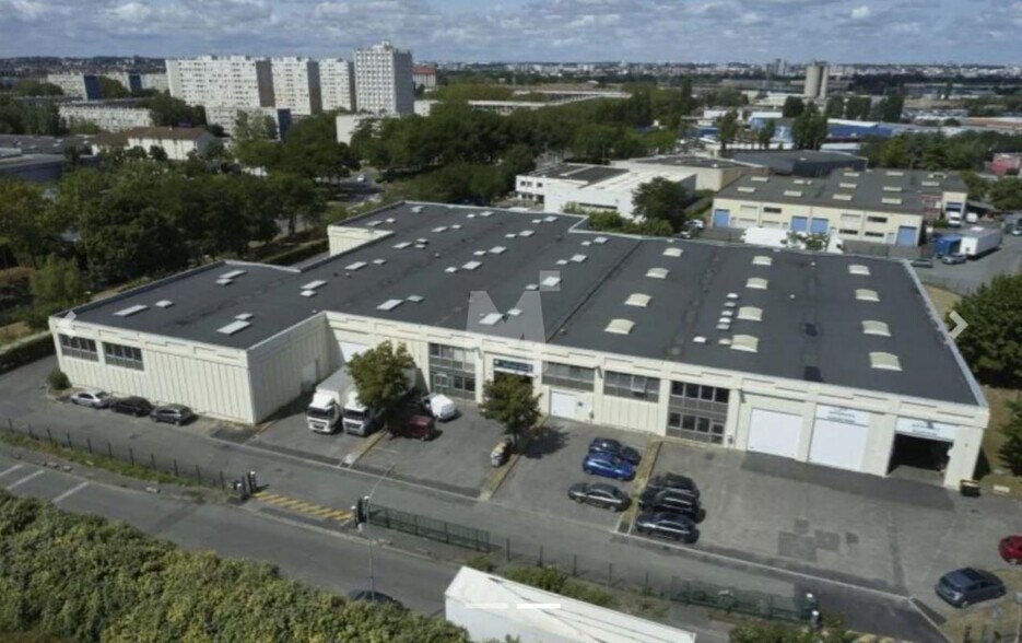 Light Industrial in Valenton to rent - Building Photo - Image 1 of 7