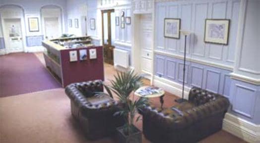 Bletchingley Rd, Nutfield to rent - Interior Photo - Image 2 of 8