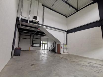 Rue Du Parc Des Vergers, Tigery to rent - Building Photo - Image 2 of 9