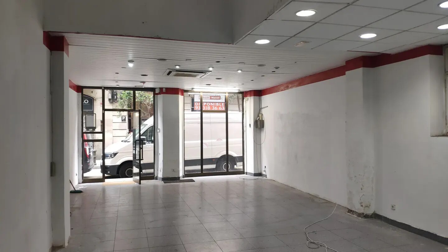 Cornellà de Llobregat, BAR 08940 -  -  - Interior Photo - Image 1 of 6