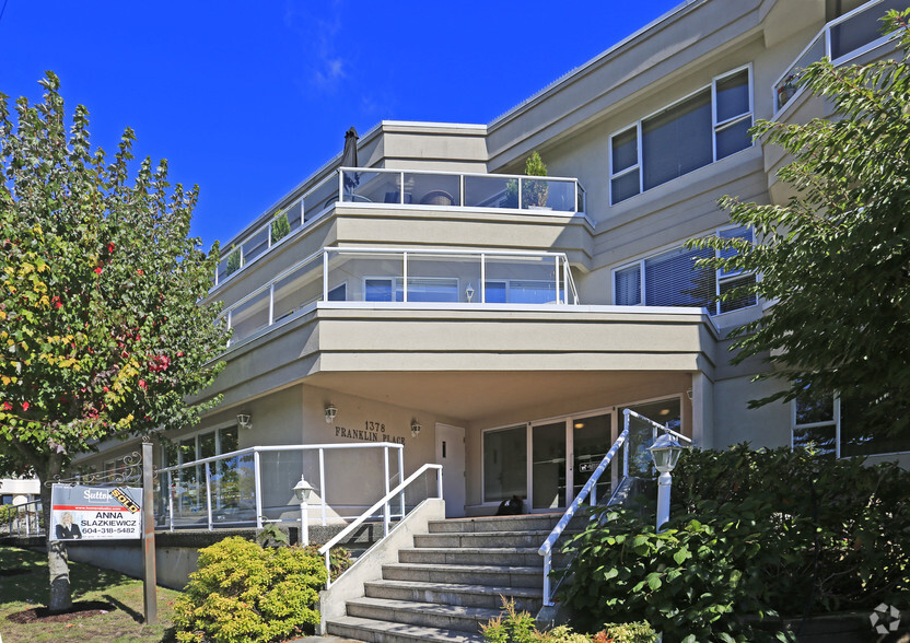 15250 Thrift Av, White Rock, BC for rent - Primary Photo - Image 1 of 13