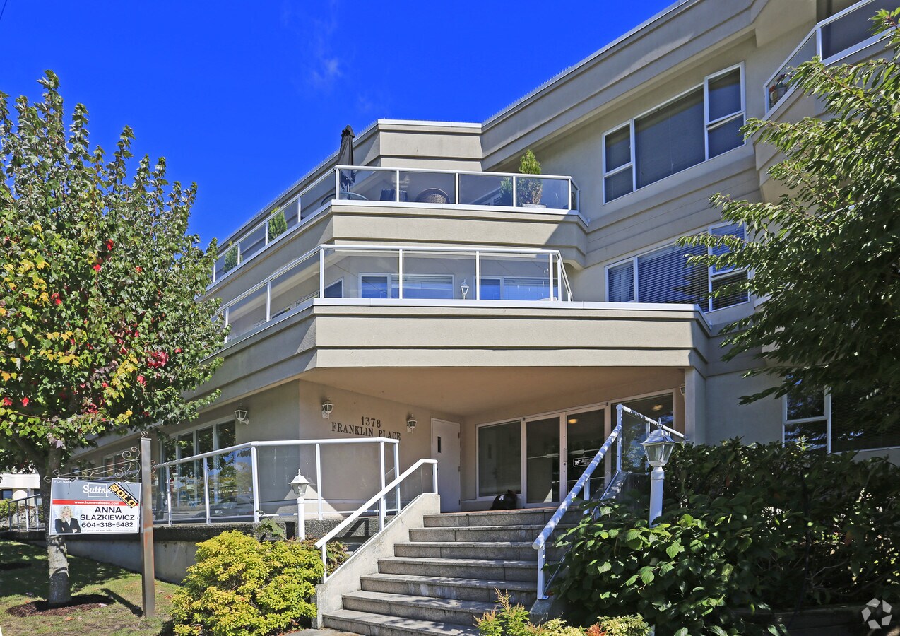 15250 Thrift Av, White Rock, BC V4B 2L2 UK