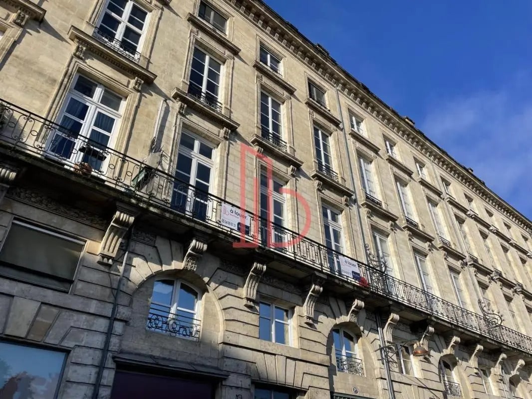 Office in Bordeaux to rent Building Photo- Image 1 of 6