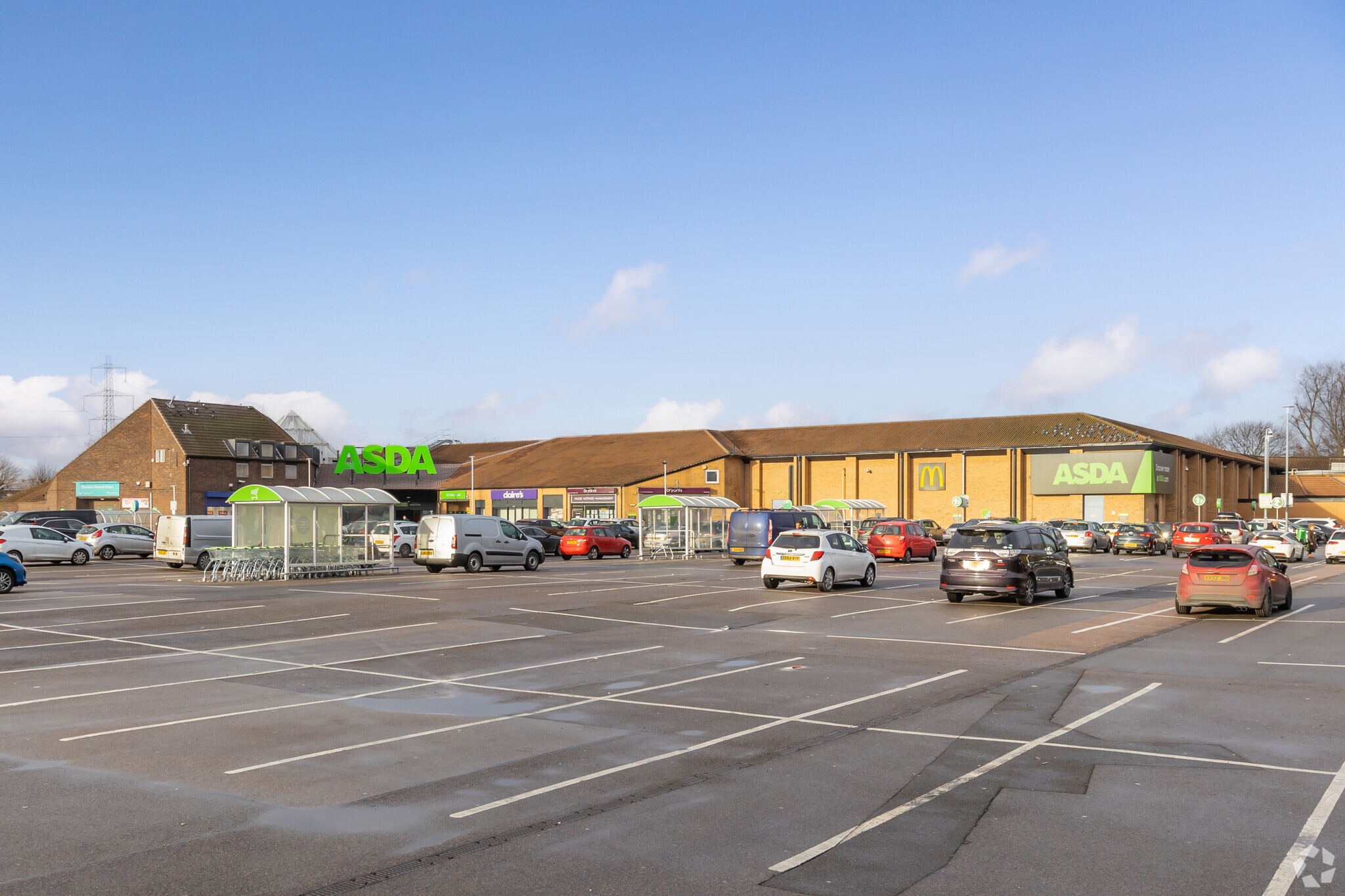 Tollgate Rd, London to rent Primary Photo- Image 1 of 4