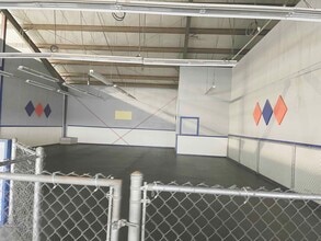 46-174 Kahuhipa St, Kāneohe, HI to rent Building Photo- Image 1 of 2