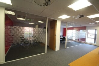 Wainwright Rd, Worcester to rent Interior Photo- Image 2 of 5