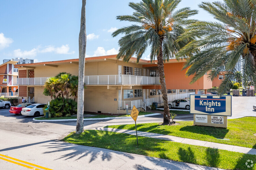 26 Diplomat Pky, Hallandale Beach, FL for sale - Primary Photo - Image 1 of 1