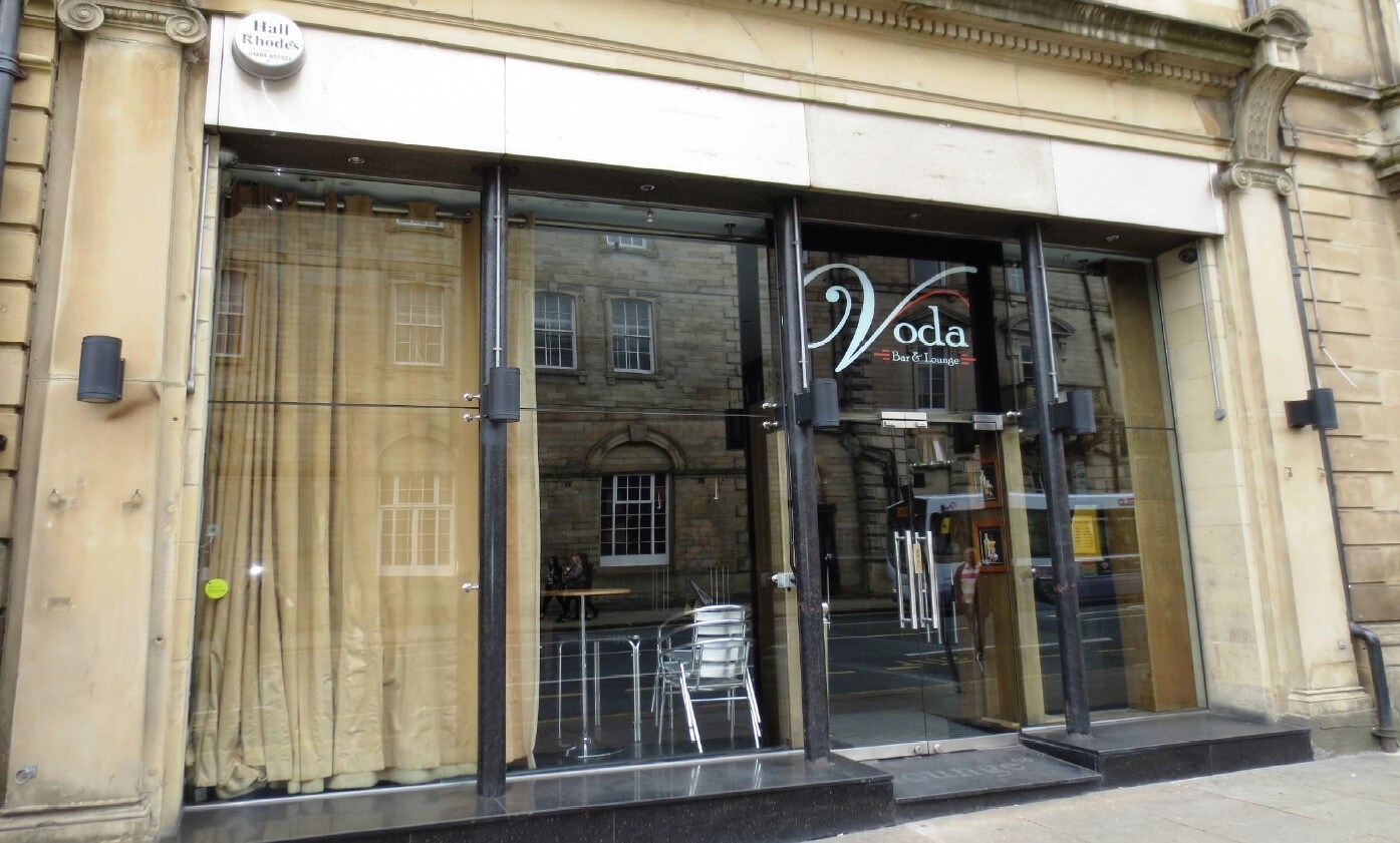 68 John William St, Huddersfield to rent Primary Photo- Image 1 of 6