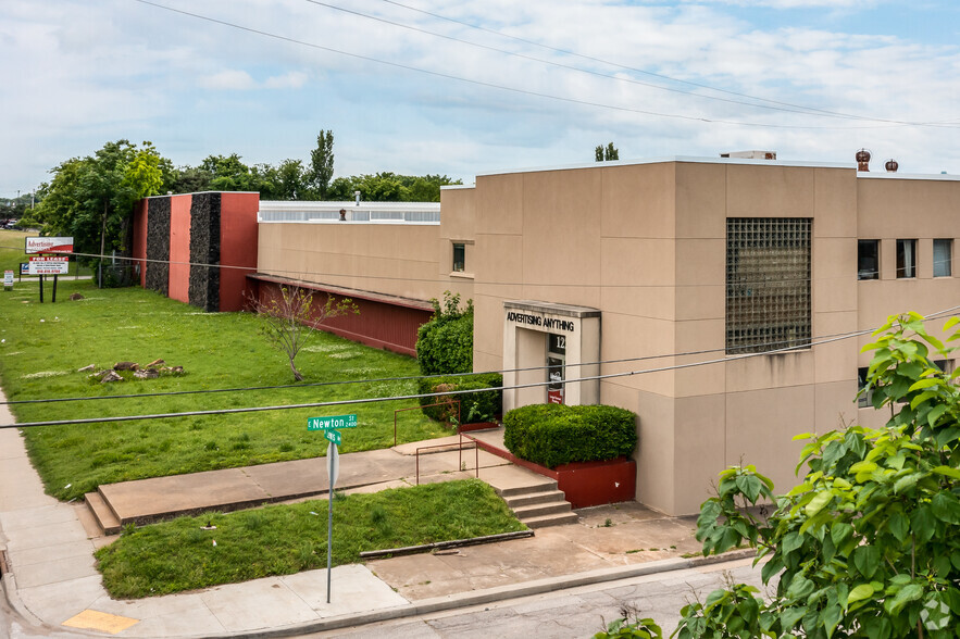 1224 N Lewis Ave, Tulsa, OK for rent - Building Photo - Image 1 of 3