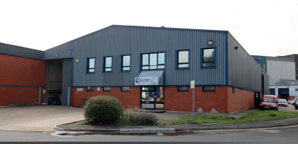 Albion Clos, Poole for sale - Primary Photo - Image 1 of 1