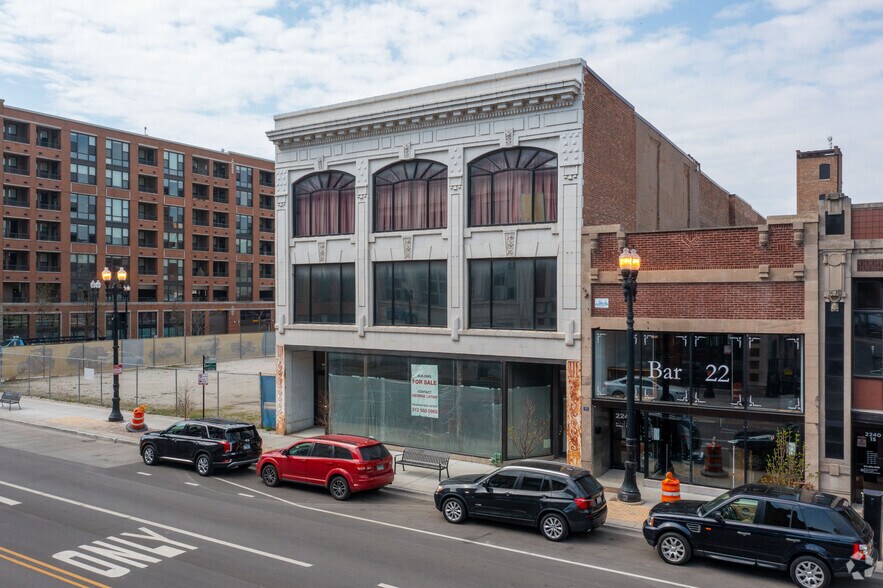 2246 S Michigan Ave, Chicago, IL for sale - Building Photo - Image 1 of 1