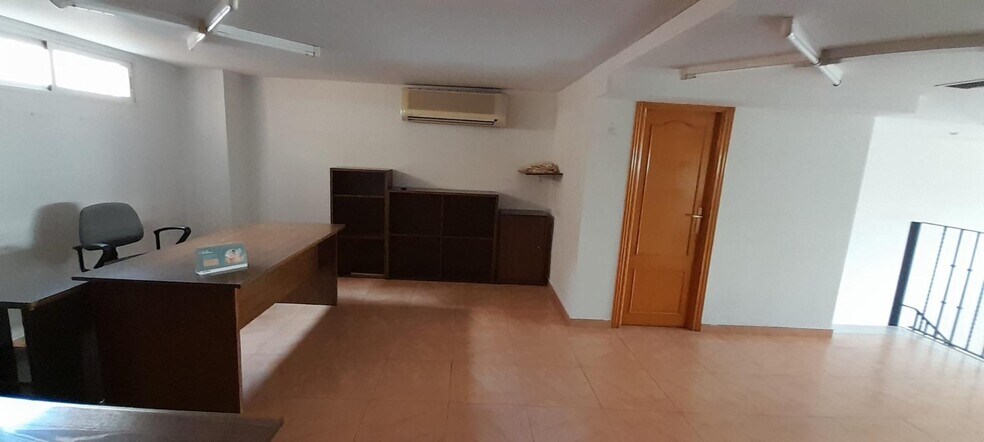 Retail in Córdoba, Córdoba to rent - Interior Photo - Image 2 of 29