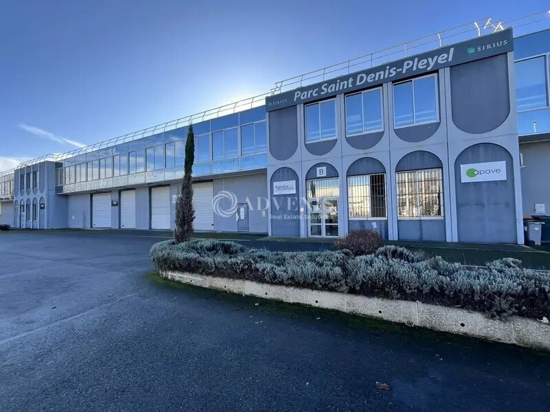 Industrial in Saint-Denis to rent Building Photo- Image 1 of 10