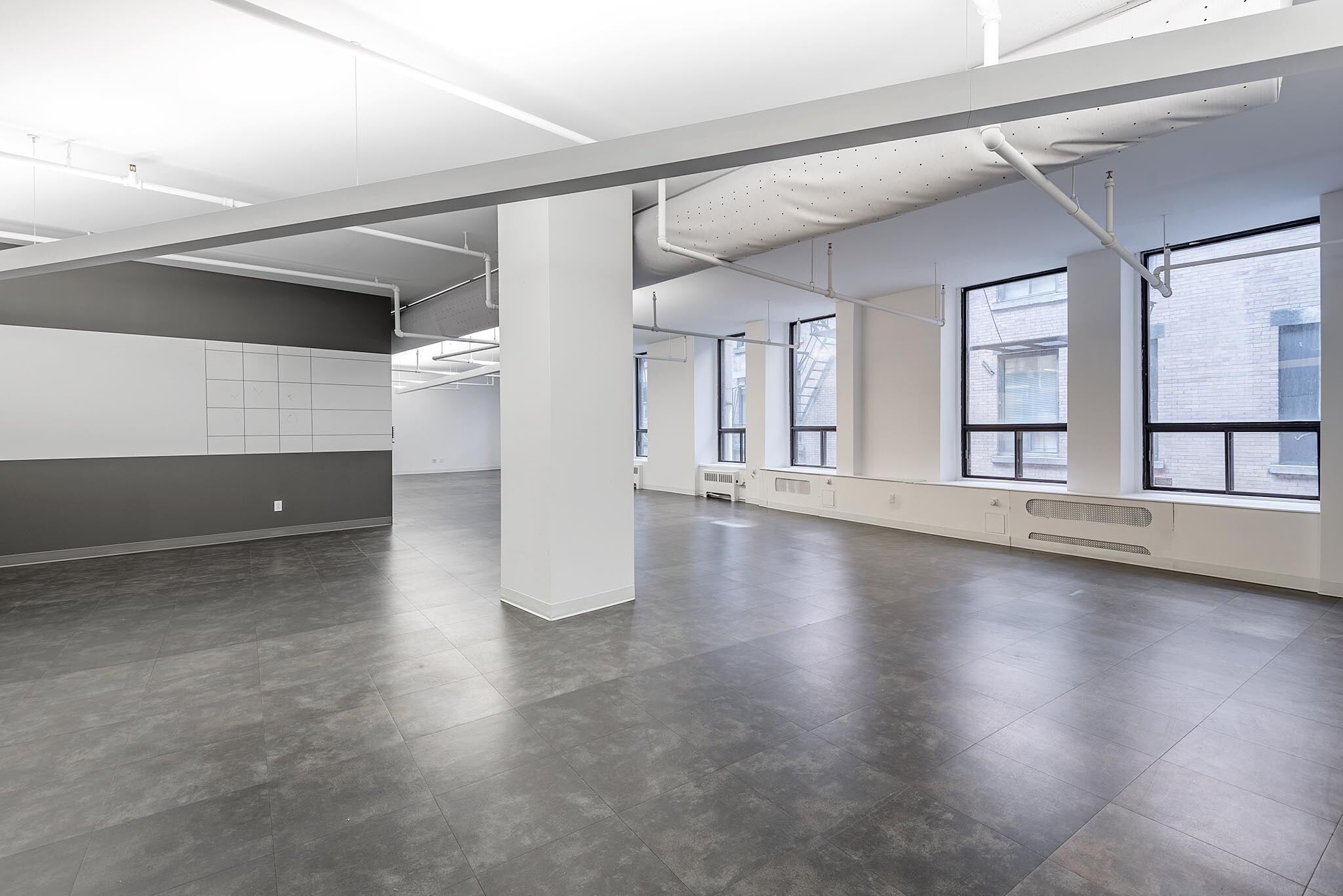 410 Rue Saint-Nicolas, Montréal, QC to rent Building Photo- Image 1 of 7