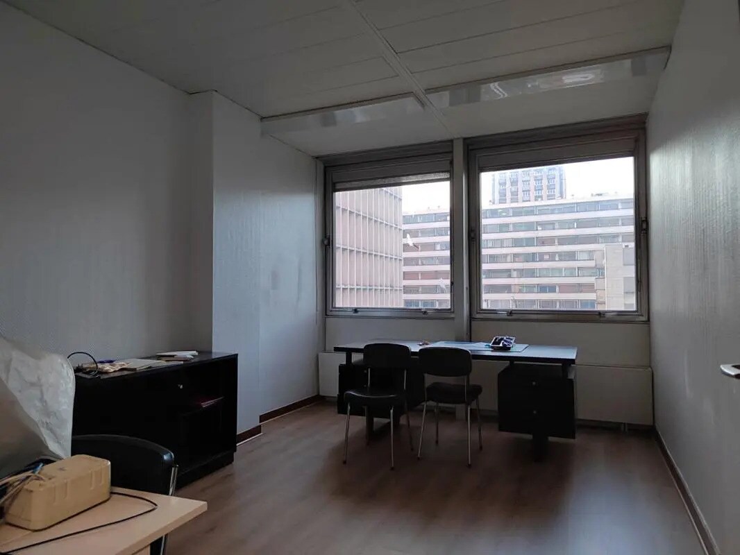 Office in Sarcelles for sale Interior Photo- Image 1 of 3
