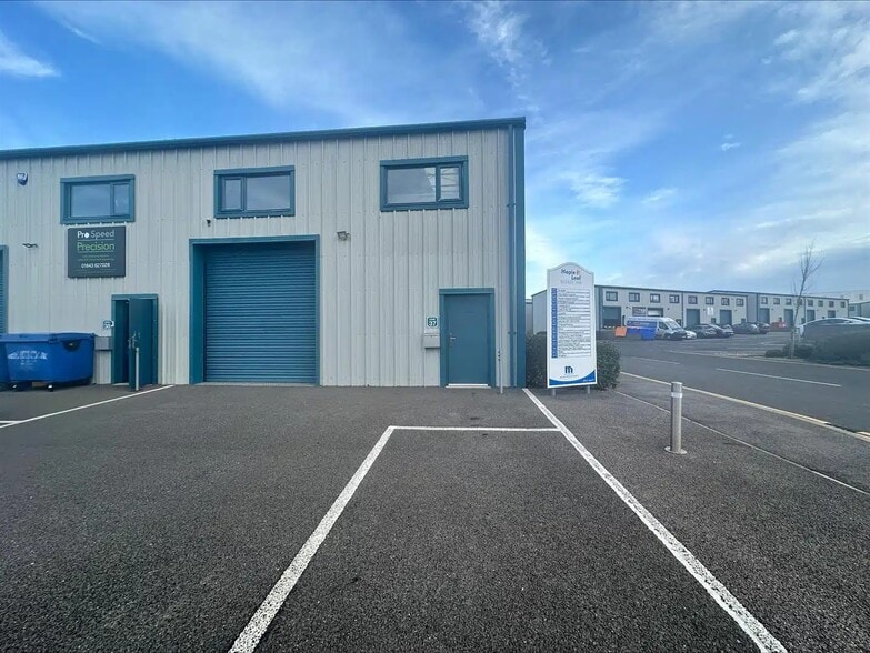 37 Maple Leaf Business Park, Ramsgate for sale - Building Photo - Image 2 of 9