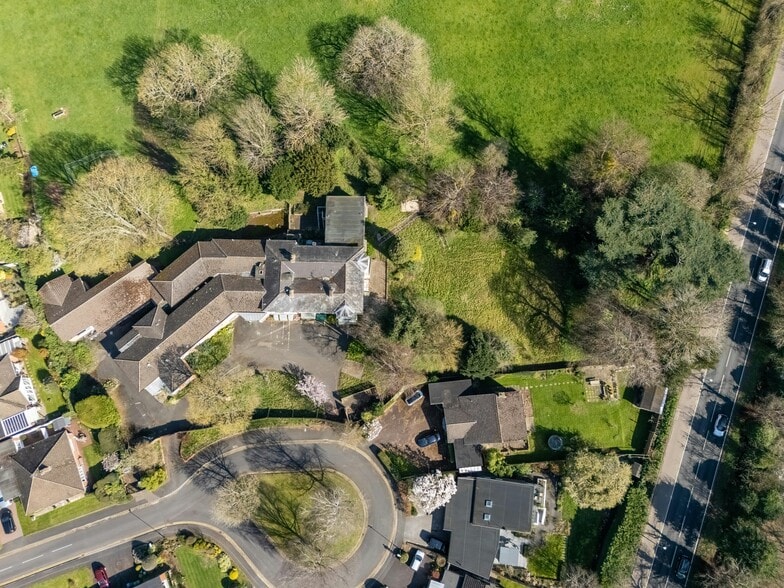 2 Cedar Close, Stratford Upon Avon for sale - Building Photo - Image 1 of 9