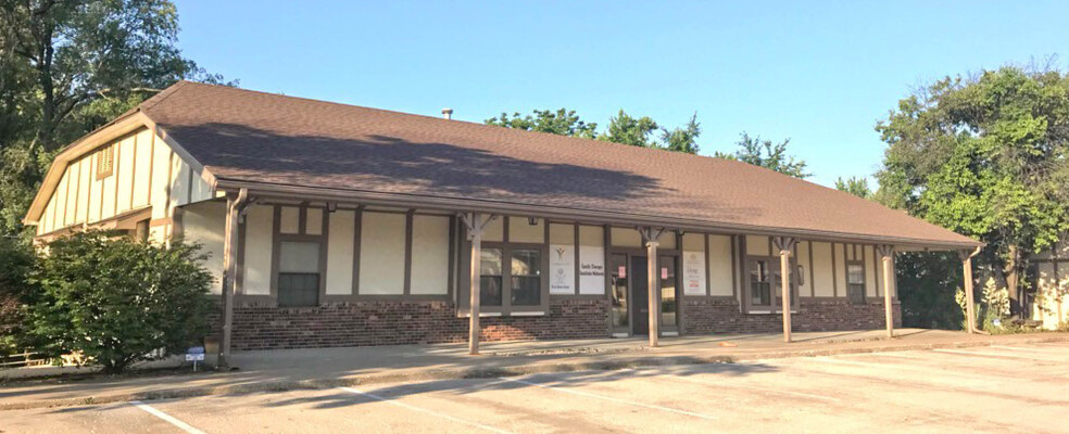 2619 W 6th St, Lawrence, KS for rent - Building Photo - Image 1 of 5