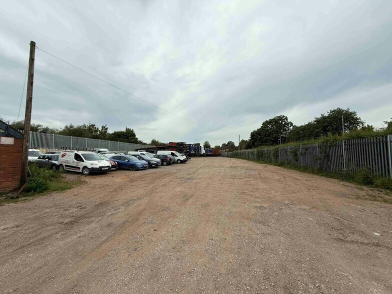 Silverdale Rd, Newcastle Under Lyme to rent - Building Photo - Image 2 of 10