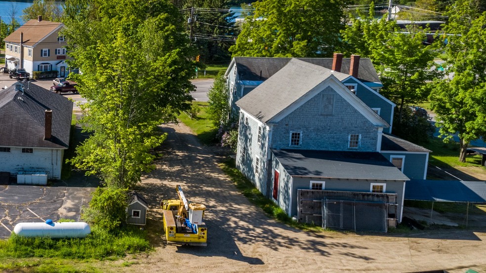 8 Bean Rd, Moultonborough, NH for sale - Primary Photo - Image 1 of 1