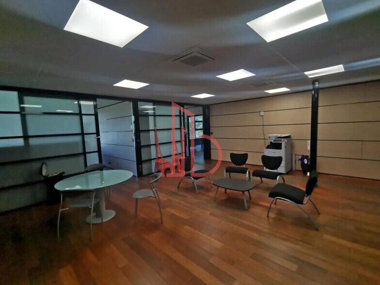 Office in Bruges to rent - Interior Photo - Image 3 of 8