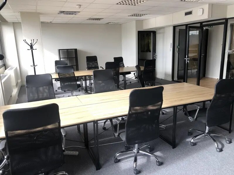Office in Saint-Cloud to rent Interior Photo- Image 1 of 6
