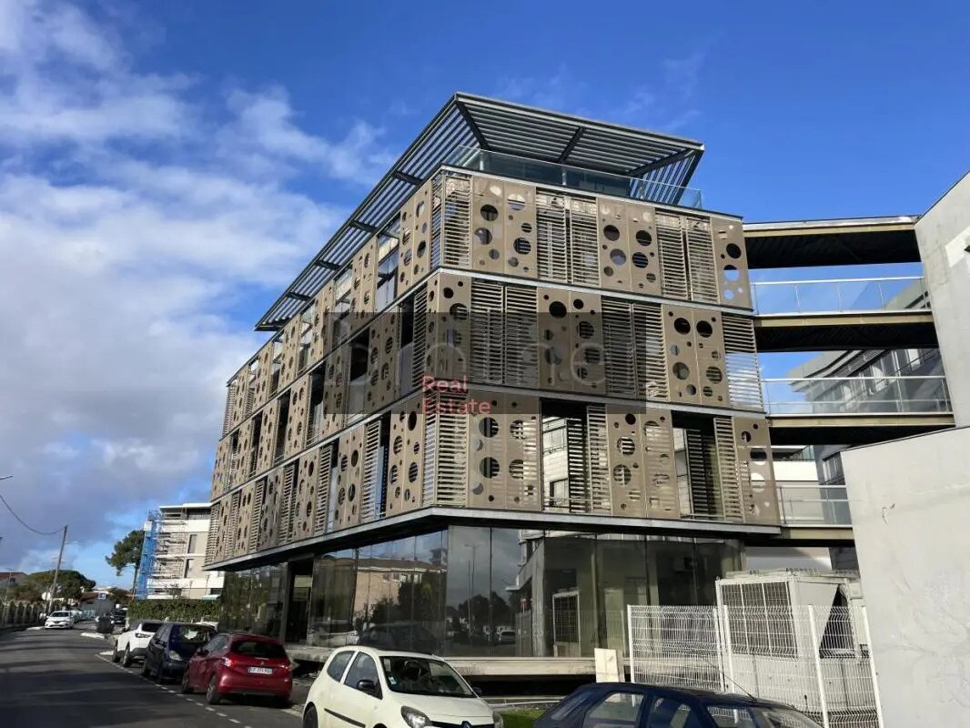 Office in Mérignac to rent Building Photo- Image 1 of 7