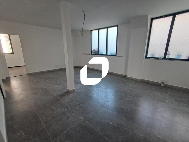 Office in Arcueil to rent - Building Photo - Image 3 of 9