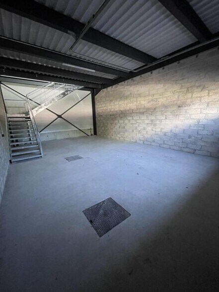 Industrial in Épinay-sur-Seine to rent - Interior Photo - Image 3 of 13