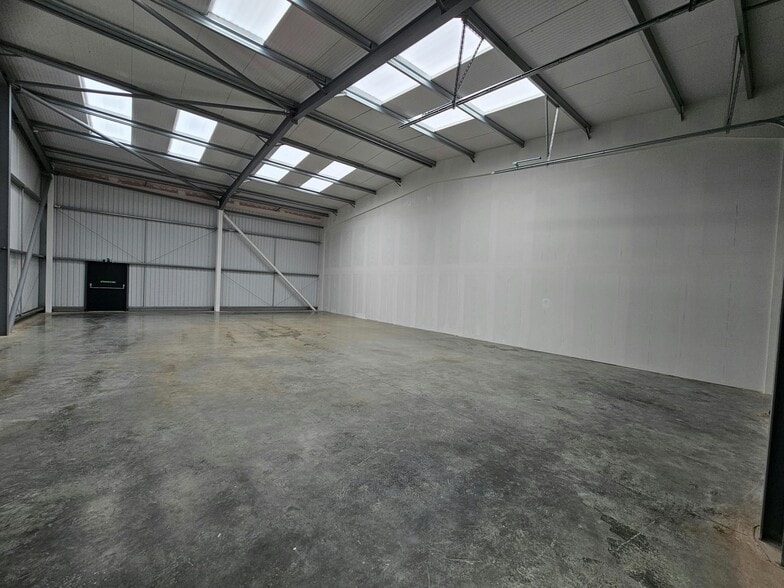 Fairburn Way, Pickering to rent - Interior Photo - Image 2 of 3