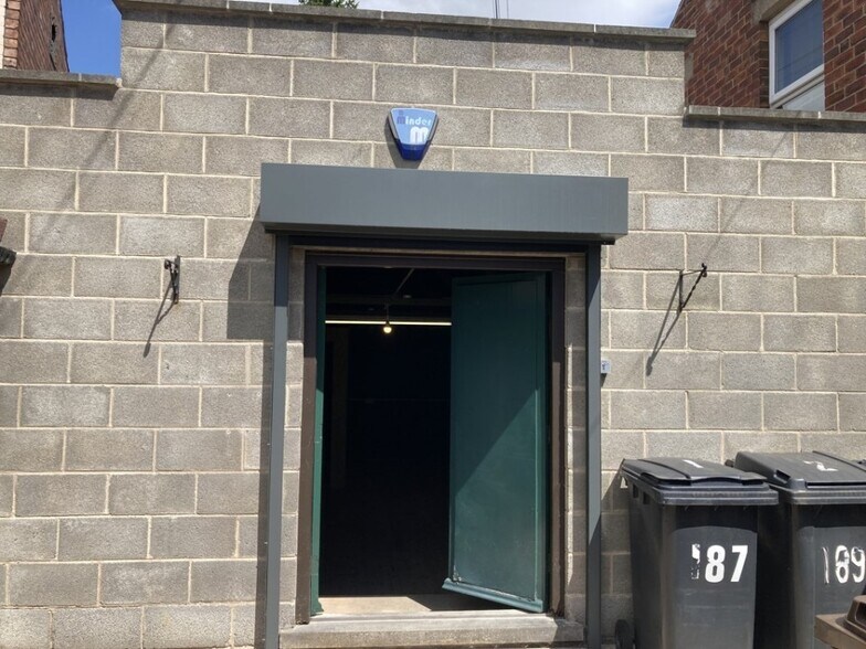 187 Middlewood Rd, Sheffield to rent - Building Photo - Image 3 of 5