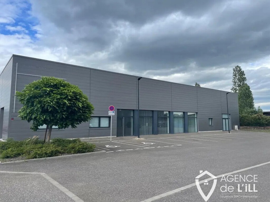 Location Commerce 365 m² - Photo 1